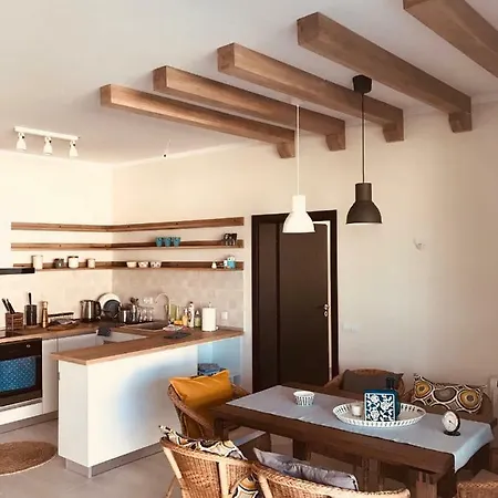 Spacious Kid Friendly Beach Seaview *